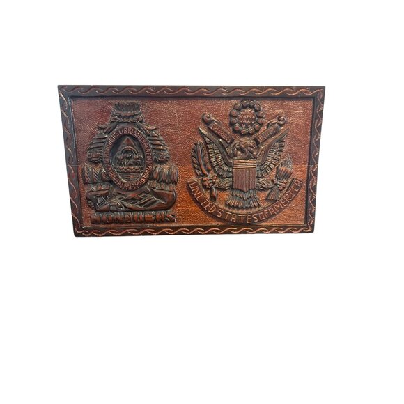 Hand-Carved Wooden Plaque With Honduras & United States Emblems 18" x 10.5" - Picture 1 of 6